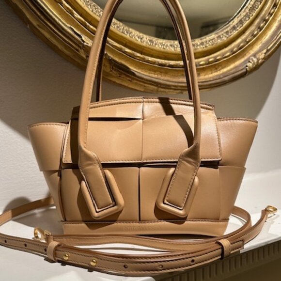 Bottega Veneta Intrecciato Mini Arco Calfskin Leather Tote Almond - Picture 1 of 16